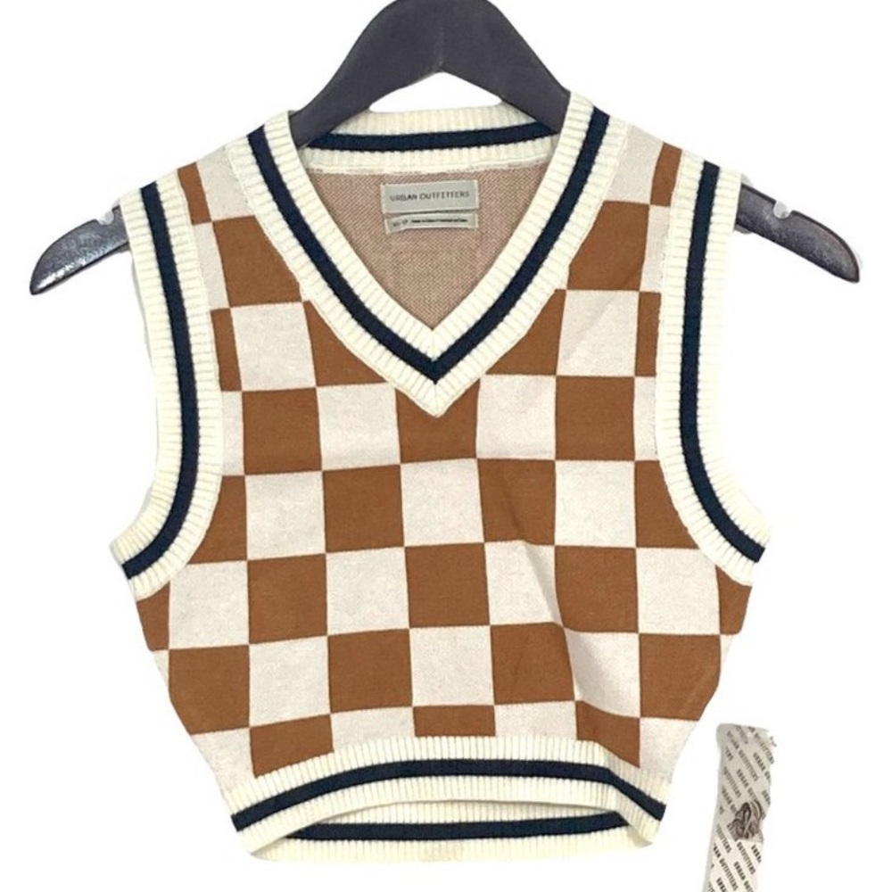 Urban Outfitters Randi Shrunken Sweater Vest Knit Tank